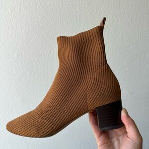 Everlane Ribbed Tan Ankle Booties